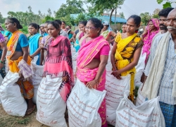 Dry ration kits to flood victims of Sabari and Godavari